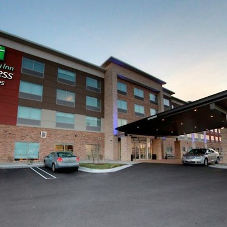 Holiday Inn Express & Suites - Detroit North - Roseville By Ihg מראה חיצוני תמונה