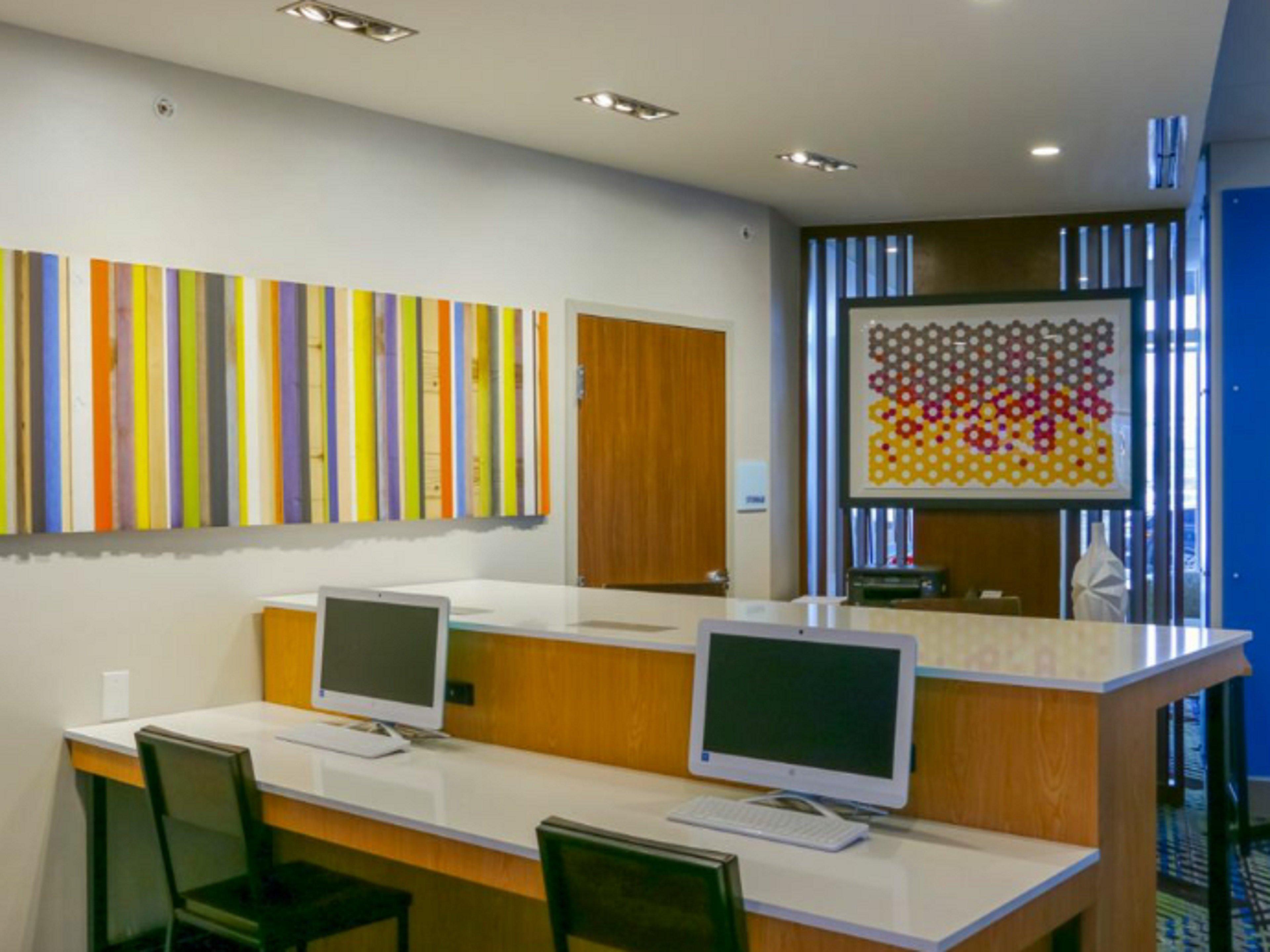 Holiday Inn Express & Suites - Detroit North - Roseville By Ihg מראה חיצוני תמונה