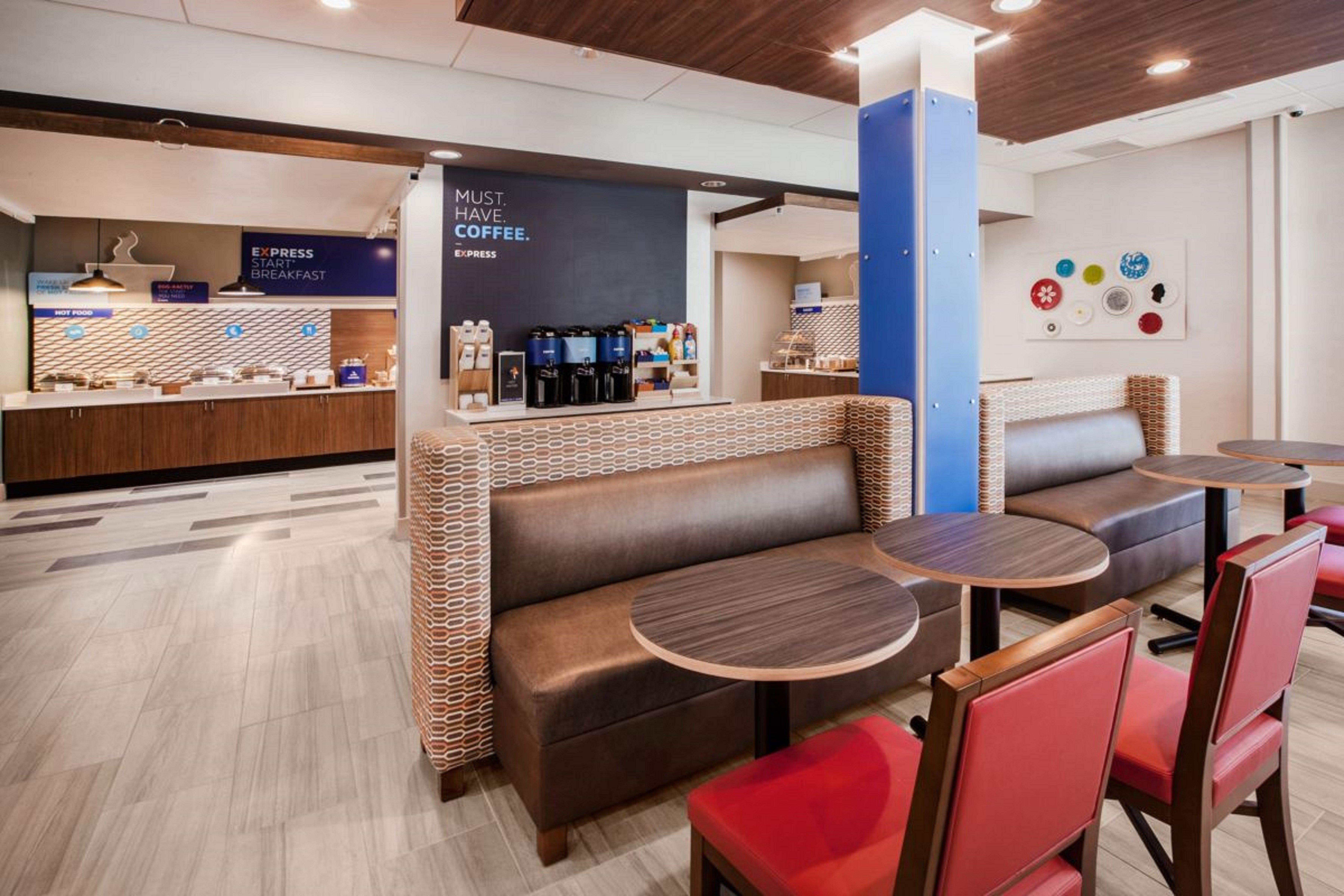 Holiday Inn Express & Suites - Detroit North - Roseville By Ihg מראה חיצוני תמונה