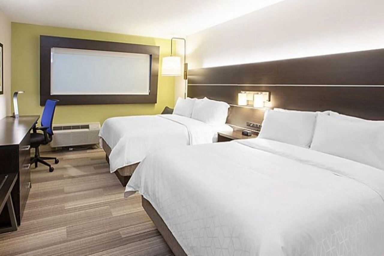 Holiday Inn Express & Suites - Detroit North - Roseville By Ihg מראה חיצוני תמונה